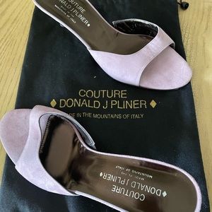 Couture Donald J Pliner size 10 Lavender sandal